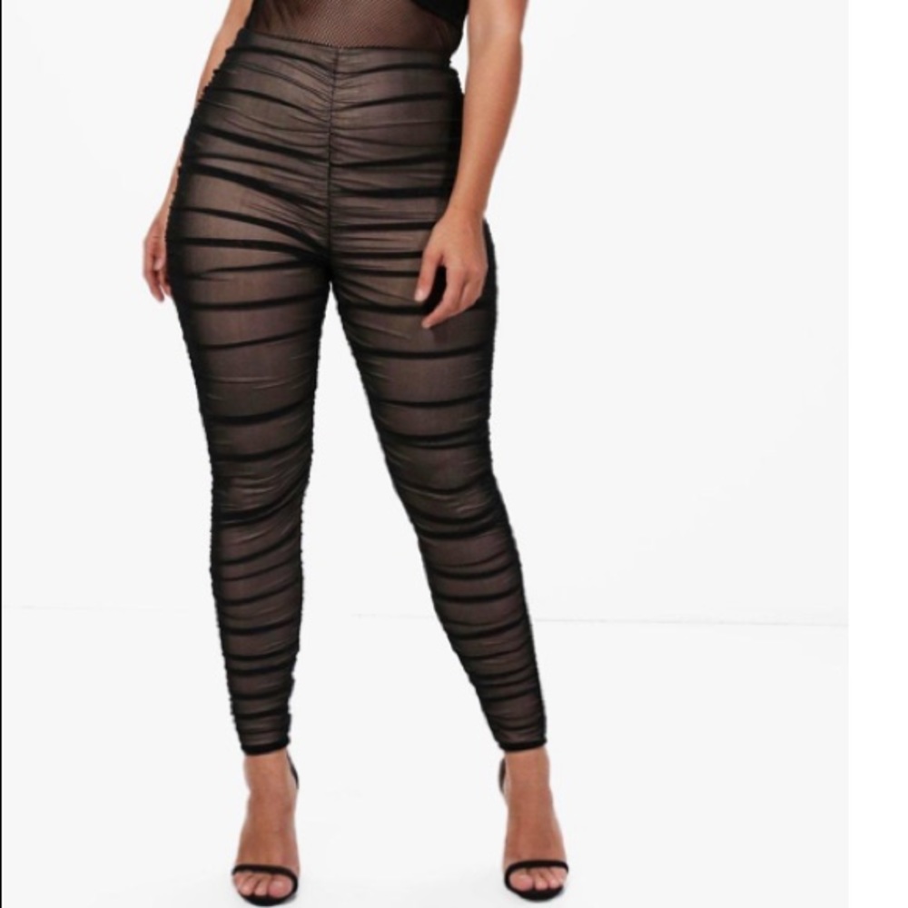 Boohoo Plus Ruched Legging